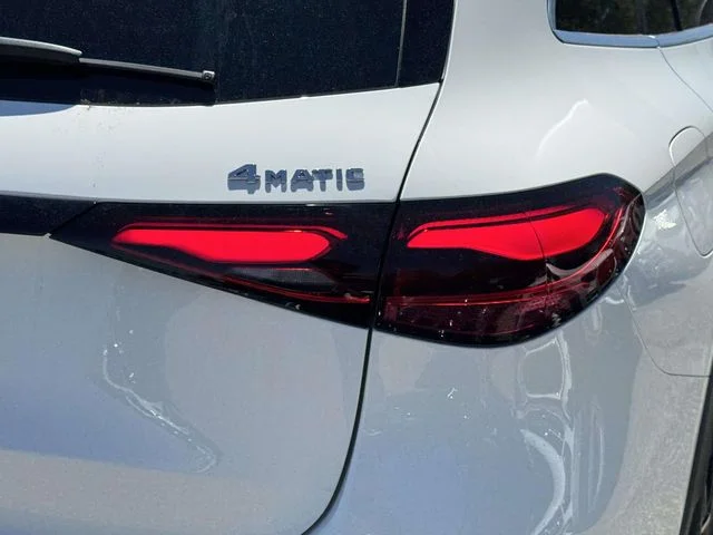 New 2026 White Mercedes-Benz GLC 300 image 14