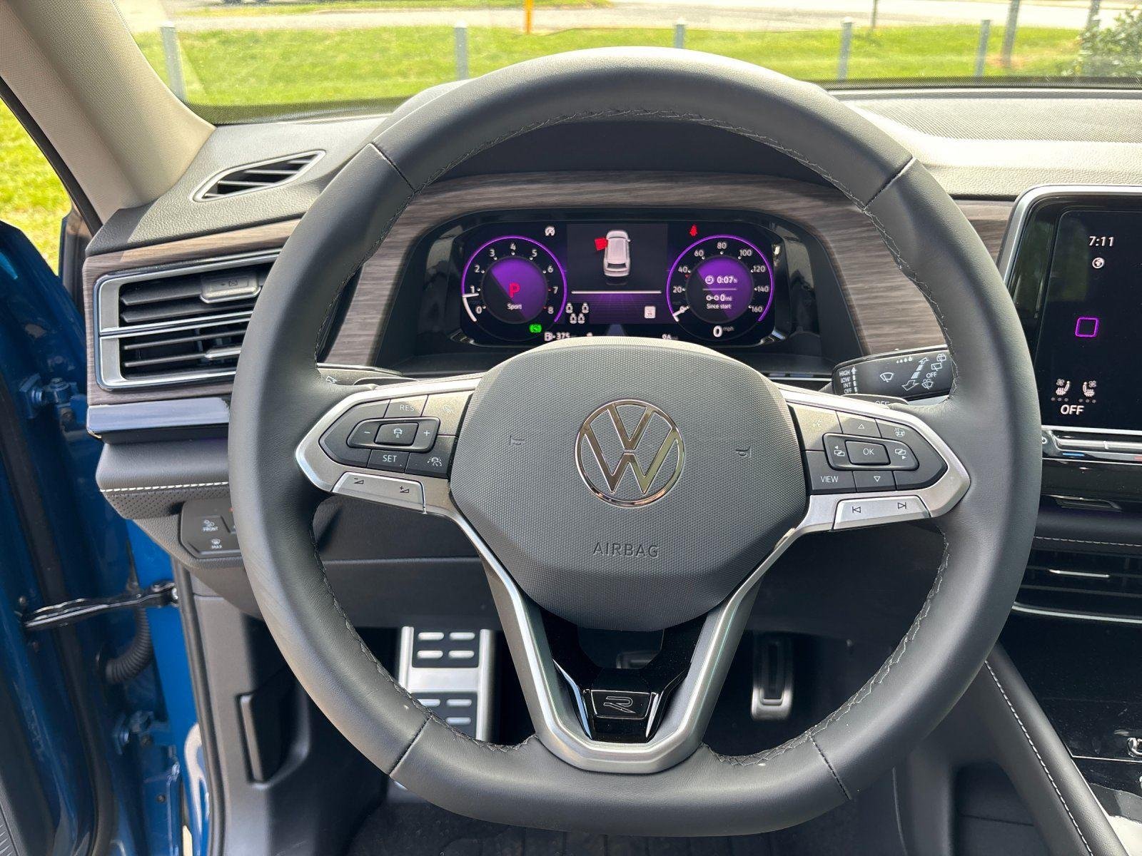2025 Volkswagen Atlas SEL Premium R-Line - Photo 18