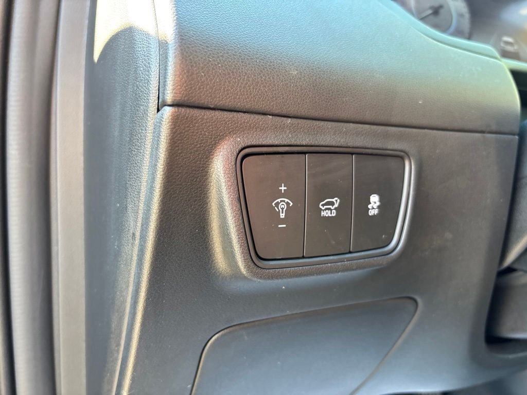 Used 2022 Gray Hyundai SEL image 16
