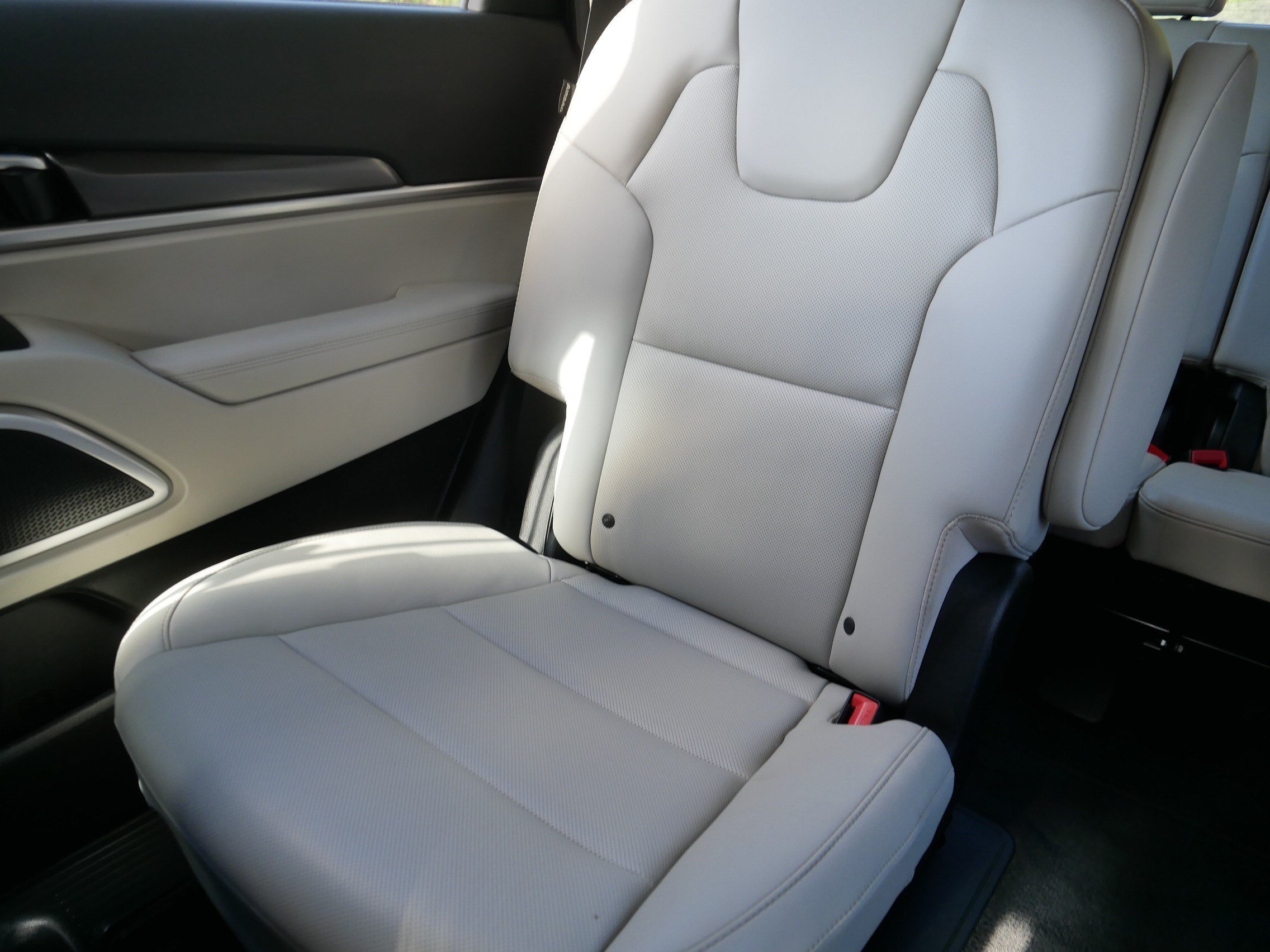 Certified Used 2024 Midnight Lake Blue Kia S image 12