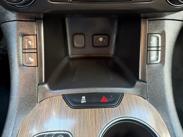 Used 2017 Red GMC SLE-2 image 14