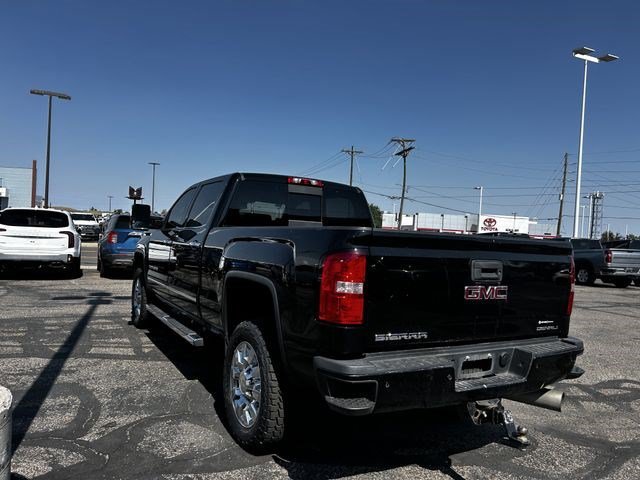 Used 2018 Onyx Black GMC Denali image 3