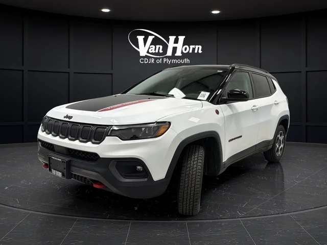 Used 2022 Bright White Clearcoat Jeep Trailhawk image 3