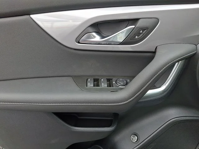 New 2026 White Chevrolet LT image 10