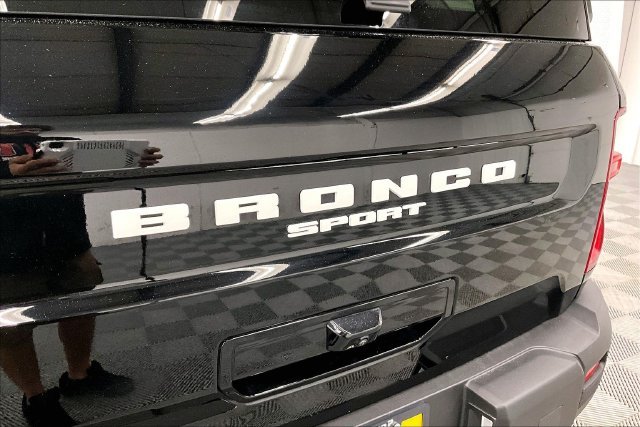 Used 2025 Shadow Black Ford Big Bend image 9