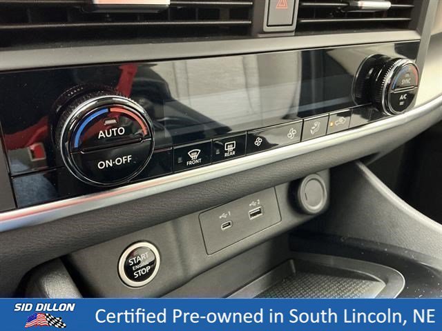 Used 2023 Pearl White Tricoat Nissan SV image 12