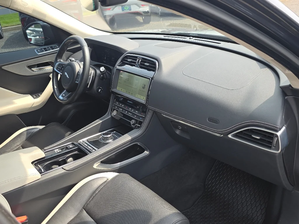 Used 2019 Black Jaguar S image 21