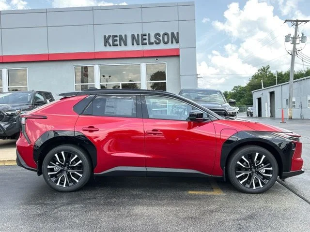 New 2026 Supersonic Red with Midnight Black Metallic roof <sup>1</sup> Toyota  Limited image 14