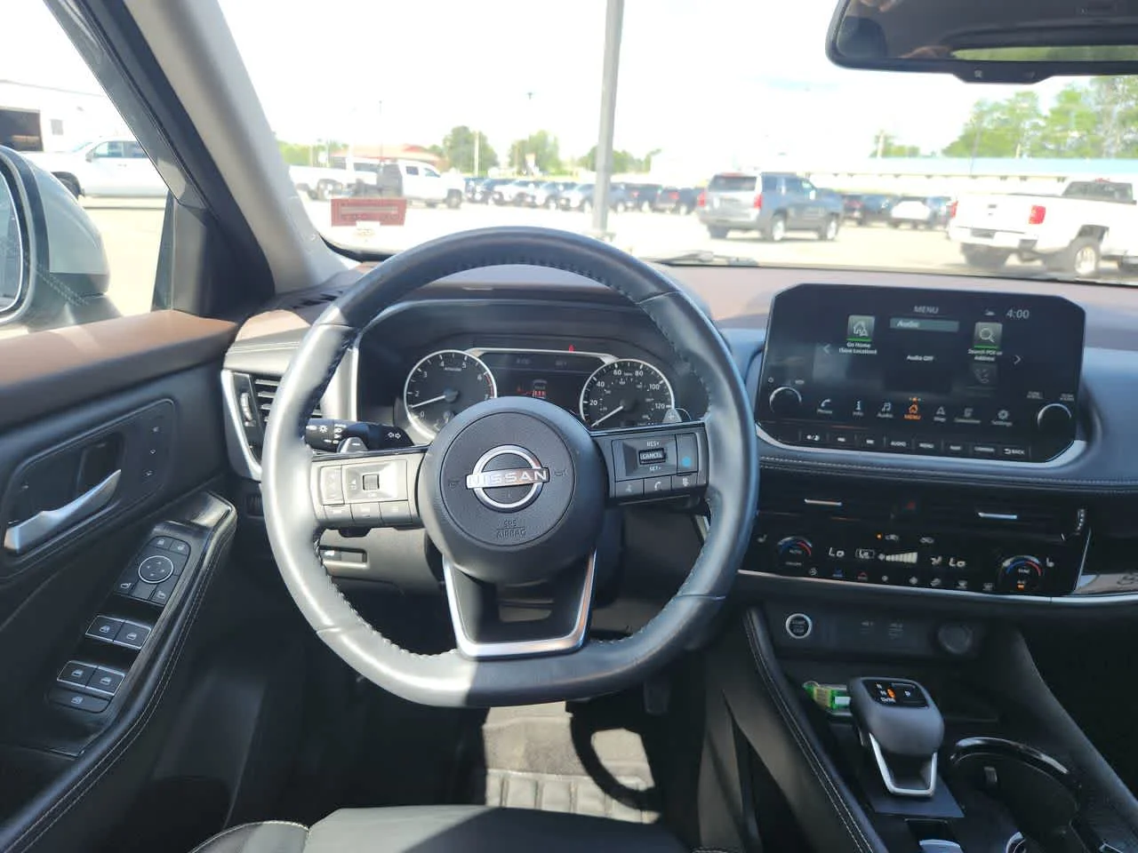 Used 2023 Boulder Gray Pearl Nissan SL image 16
