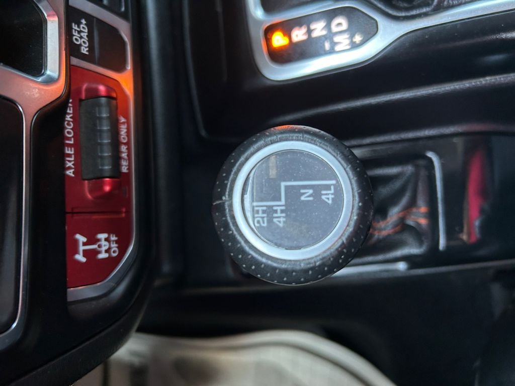 Used 2022 White Jeep Mojave image 30