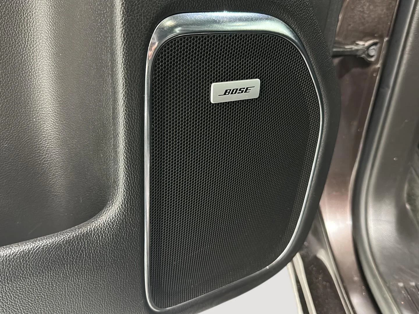 Used 2016 MAHOGANY METALLIC GMC SLT image 20