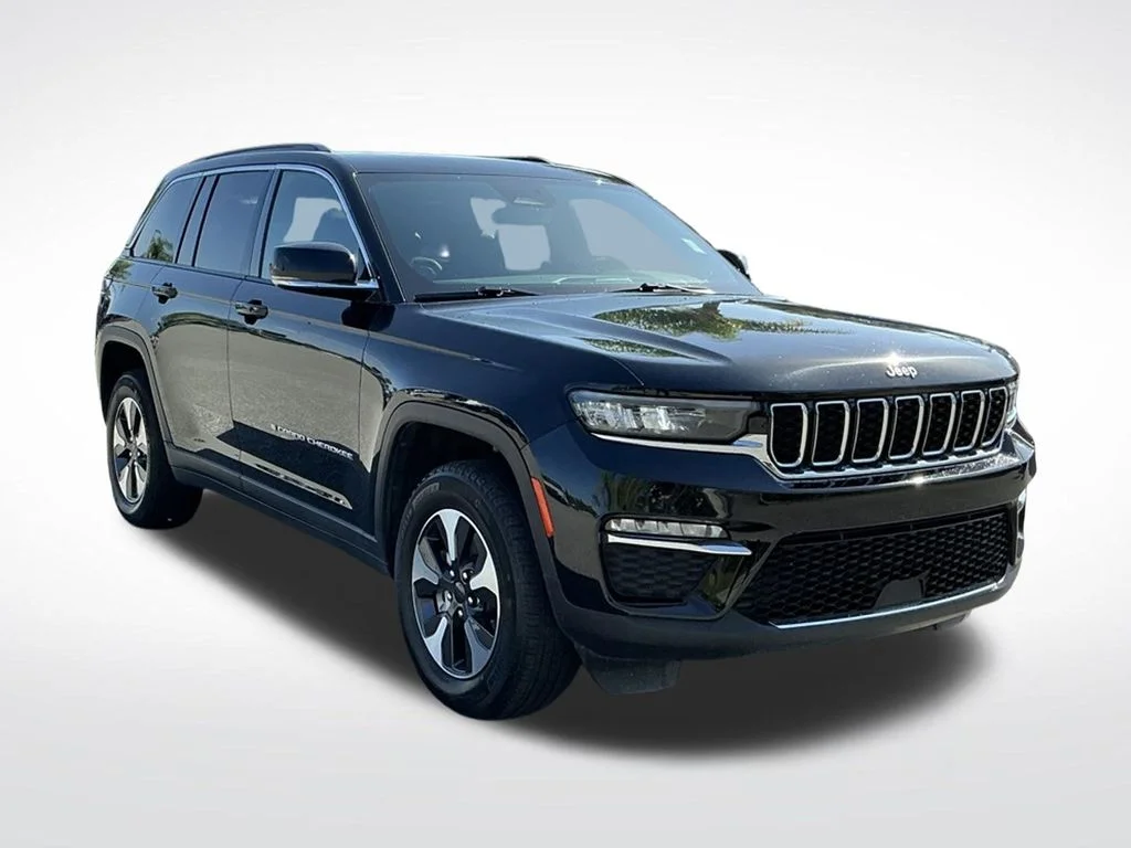 Used 2024 Black Jeep 4xe image 23