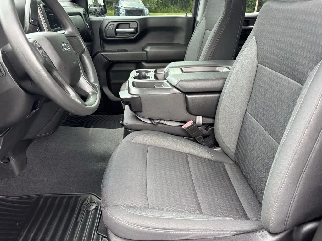 Used 2023 Black Chevrolet Custom image 16