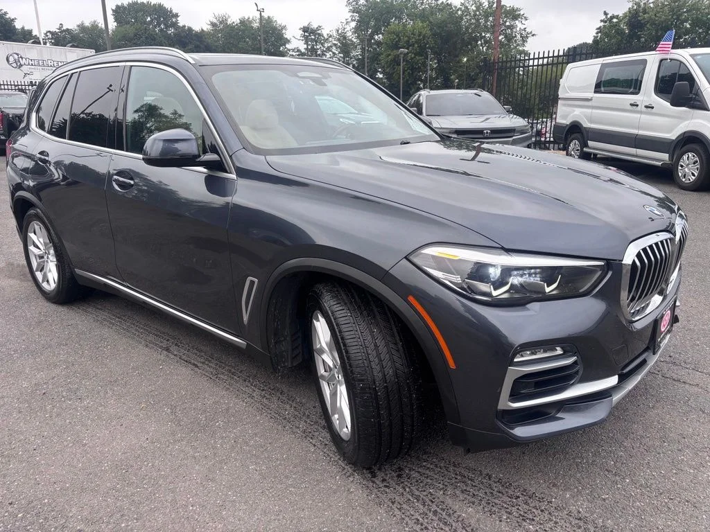 Used 2021 Gray BMW xDrive45e image 8