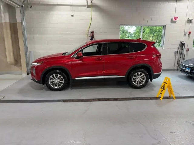Used 2020 Red Hyundai SEL image 1