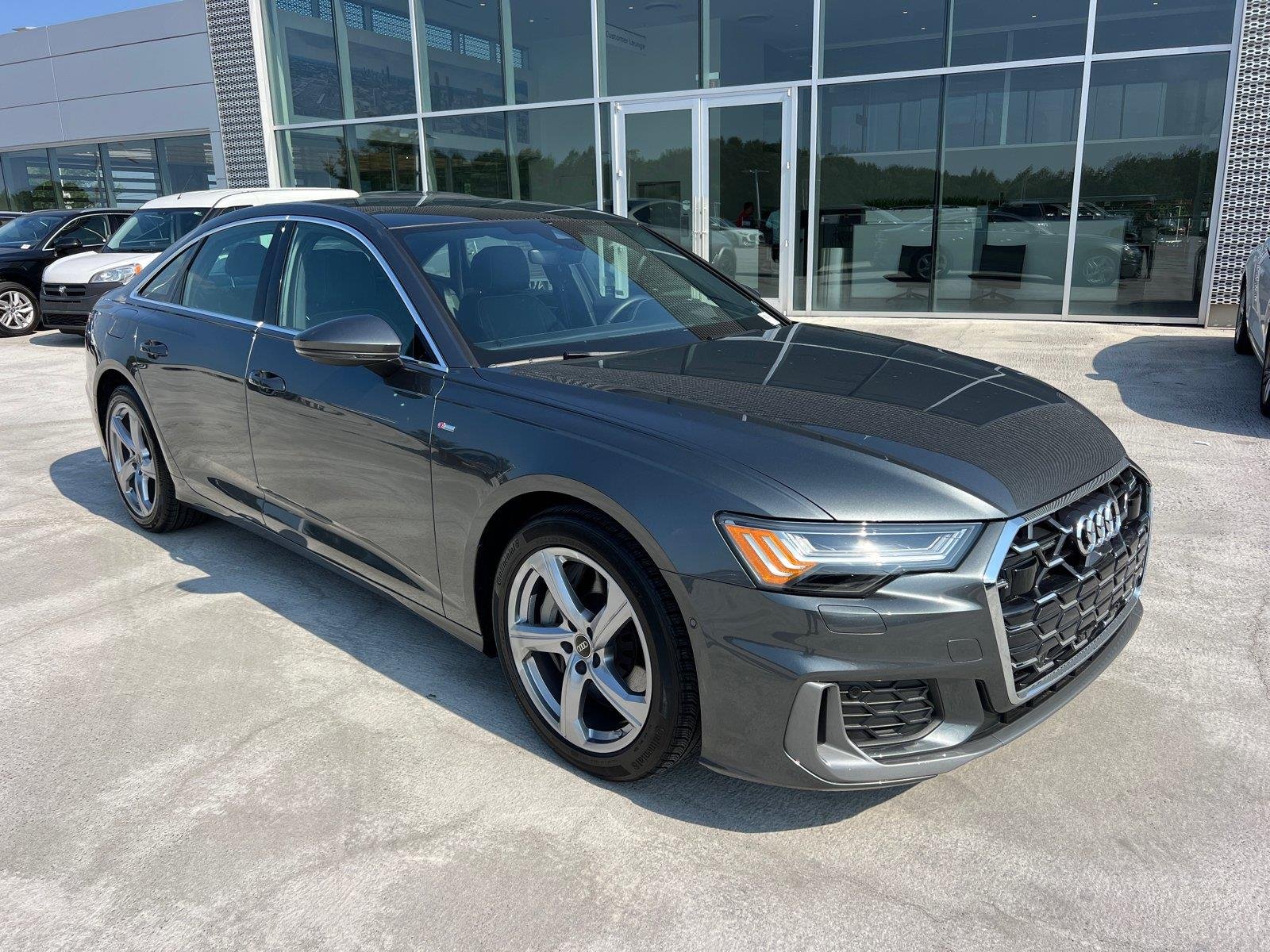 Used 2025 Daytona Gray Pearl Effect Audi Prestige image 3
