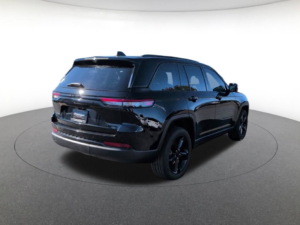 Certified Used 2023 Diamond Black Jeep Limited image 7