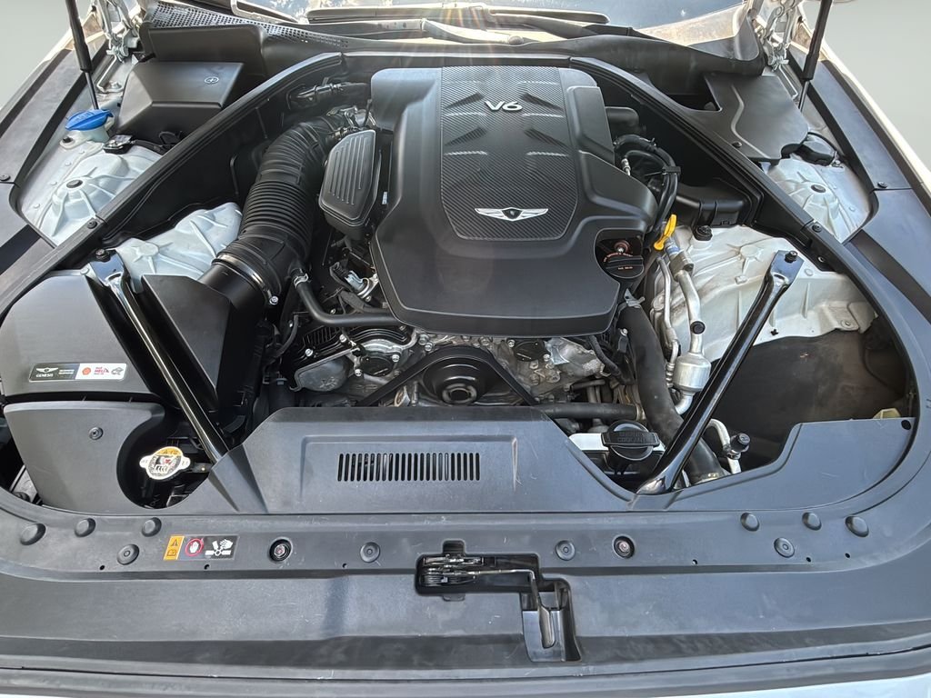 Used 2019 Casablanca White Genesis 3.8 image 9