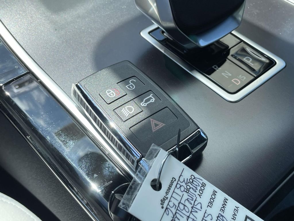 New 2026 Charente Grey Land Rover P250 Base image 43