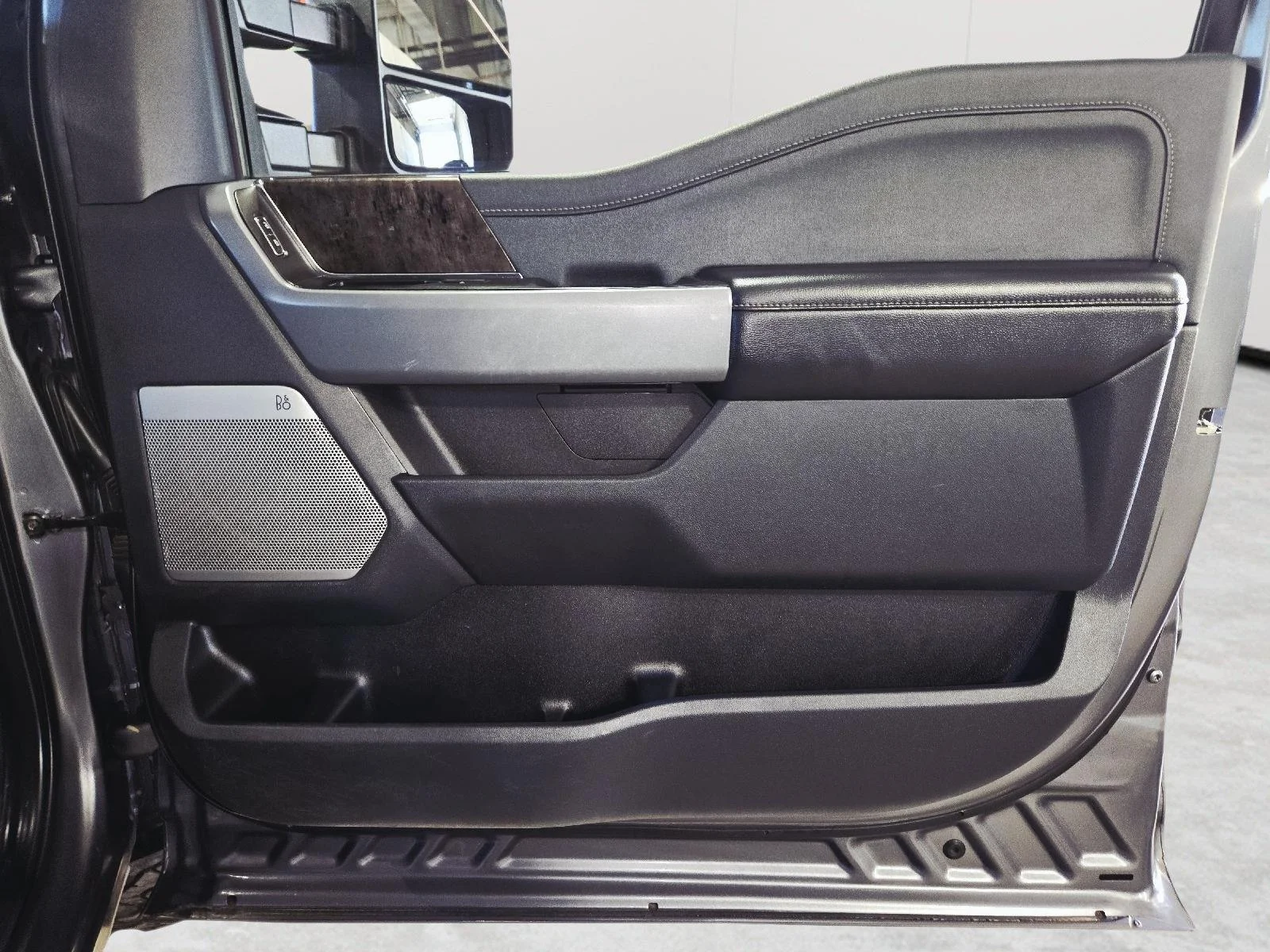 Used 2024 Carbonized Gray Ford Lariat image 66