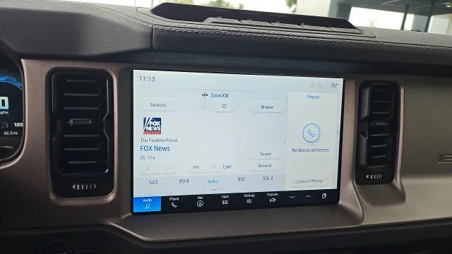 New 2025 Desert Sand Ford Outer Banks 4WD image 30