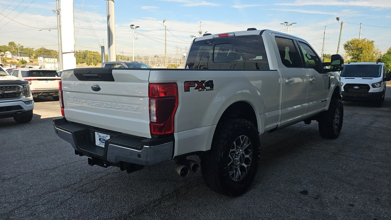 Used 2022 Star White Metallic Tri-Coat Ford Lariat 4WD image 6
