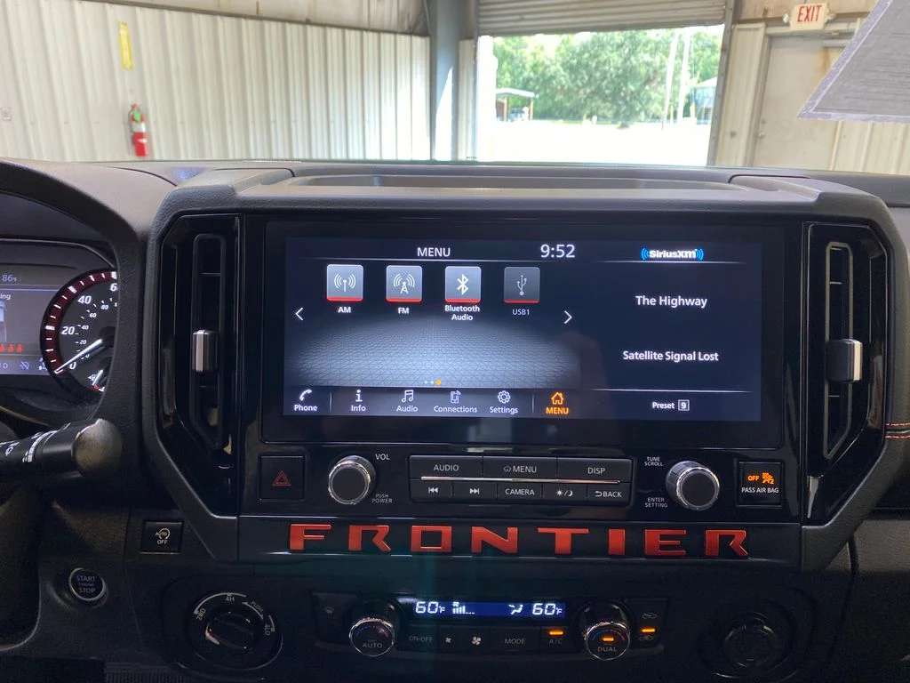 Used 2025 Green Nissan PRO-4X image 38