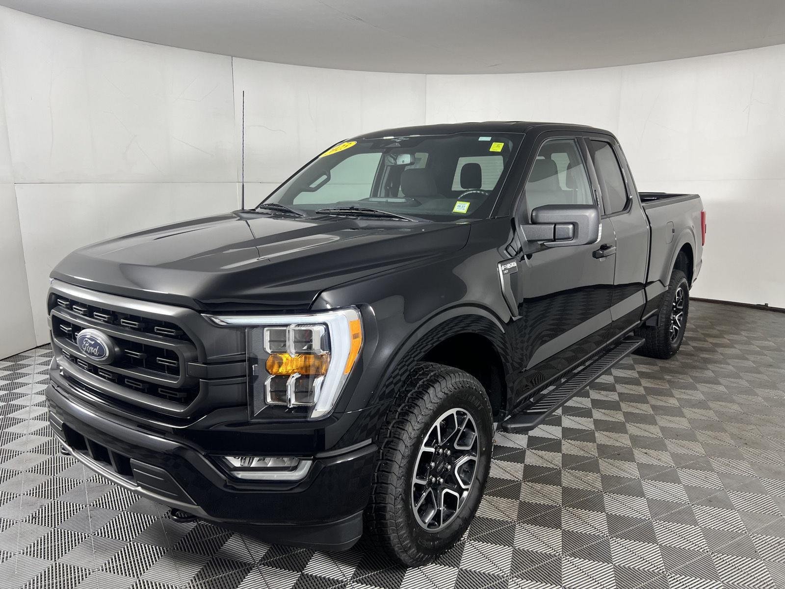 Used 2023 Agate Black Ford XLT image 15
