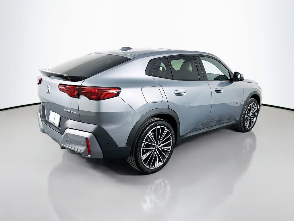 New 2026 Skyscraper Grey Metallic BMW xDrive28i image 5