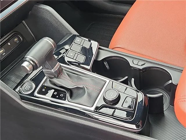 Used 2024 Gray KIA SX Front-Wheel Drive image 20