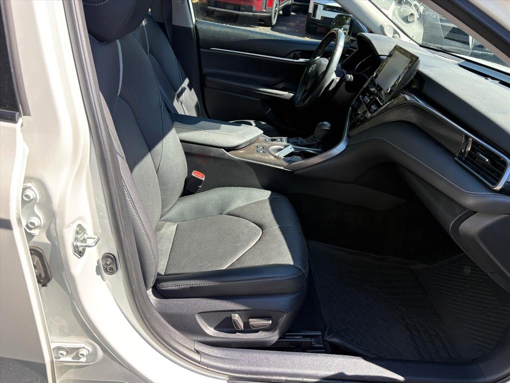 Used 2023 Wind Chill Pearl W/Midnight Black Metallic Roof Toyota XSE image 17