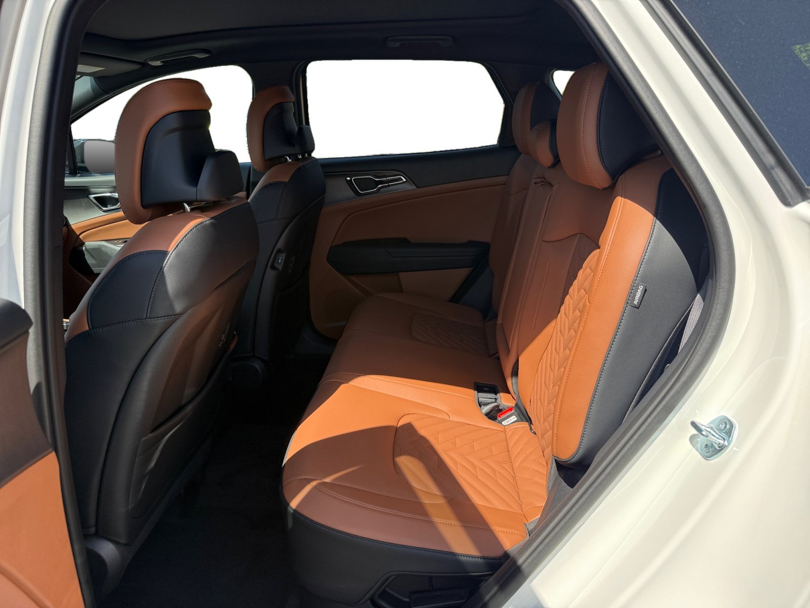New 2027 Snow White Pearl Kia X-Line image 16