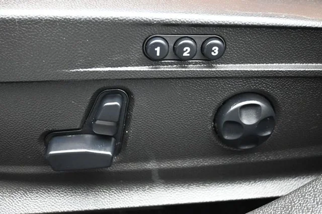 Used 2019 Gray Alfa Romeo Base image 14