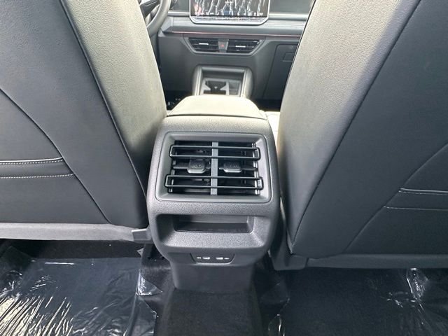 New 2026 Deep Black Pearl Volkswagen 2.0T SE image 30