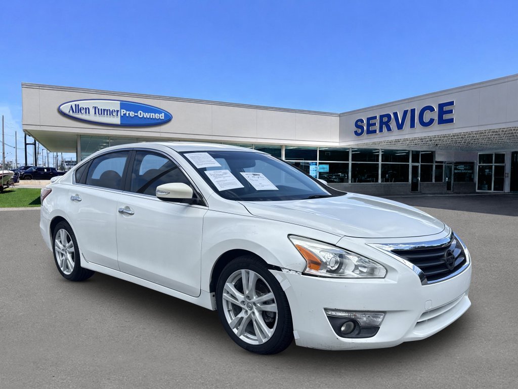 Used 2013 Nissan Altima Sedan SV with VIN 1N4BL3AP9DC131144 for sale in Auburn, AL