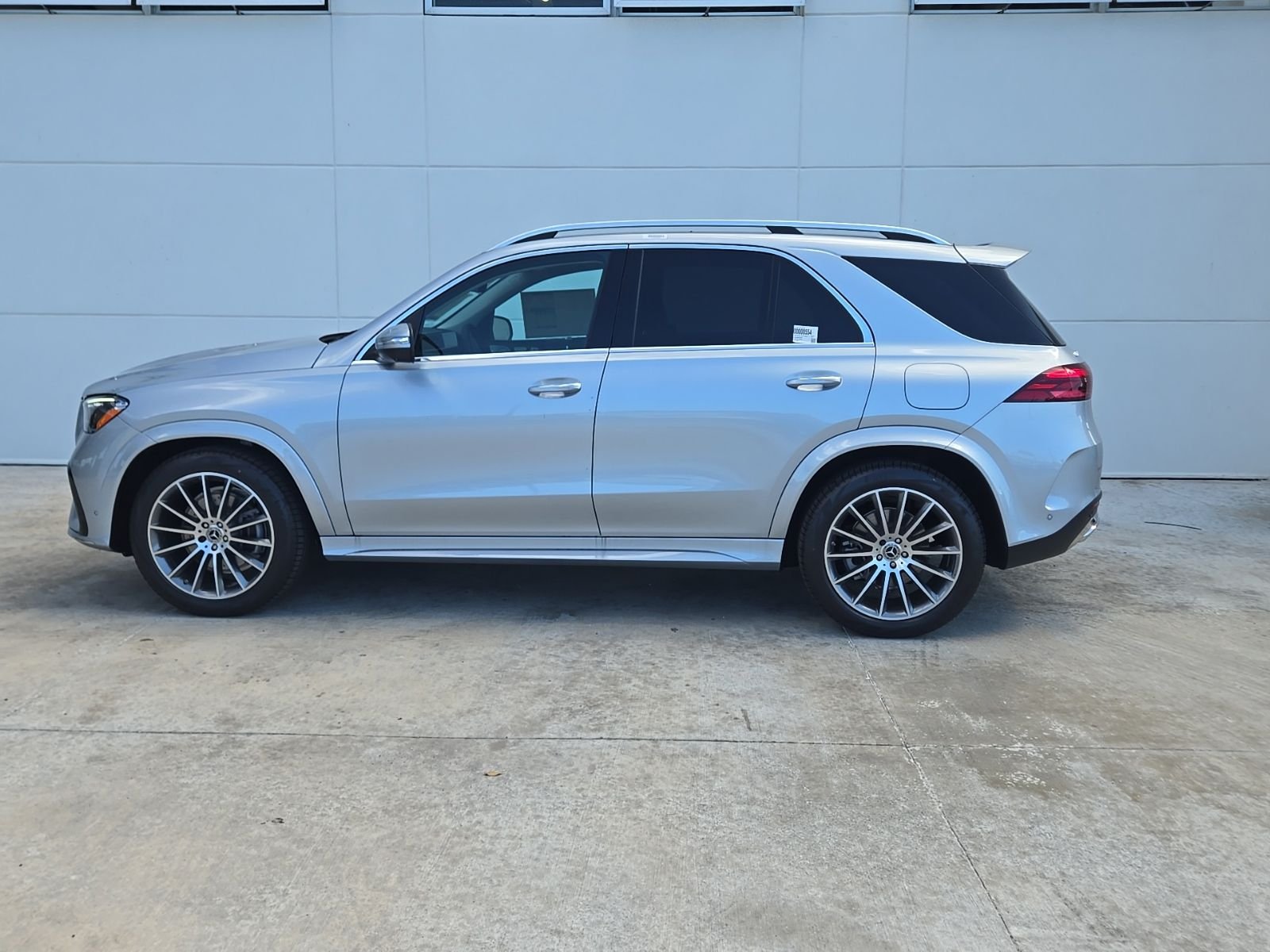 New 2026 Cirrus Silver Metallic Mercedes-Benz GLE 450e image 10