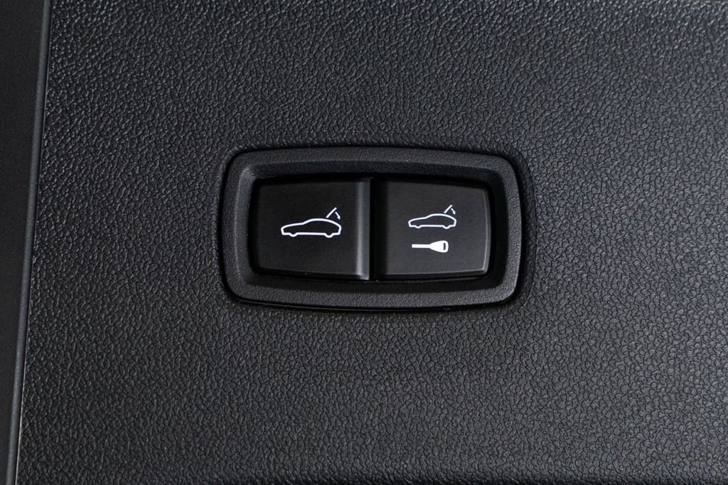 Used 2025 Beige Porsche Base image 41