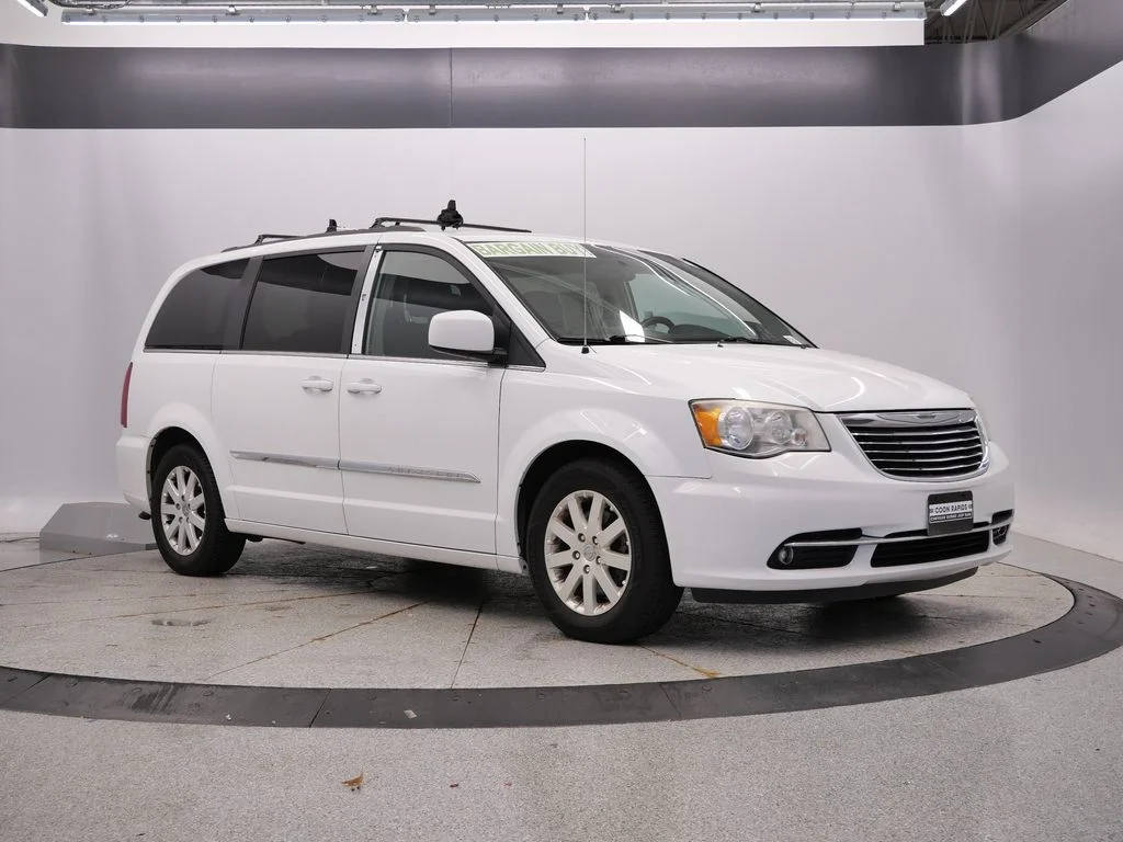 Used 2014 White Chrysler Touring image 7