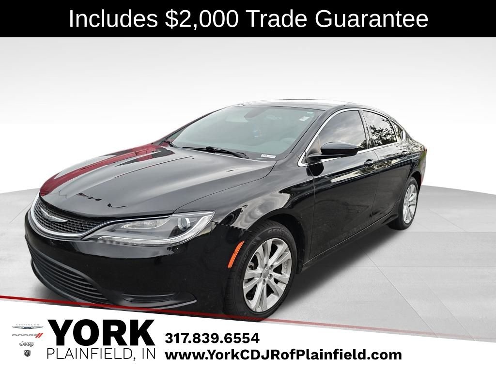 2017 Chrysler 200 Touring's photo