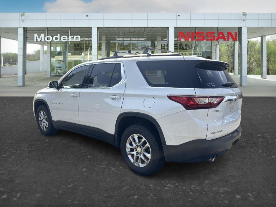 Used 2019 Iridescent Pearl Tricoat Chevrolet LT Cloth image 3