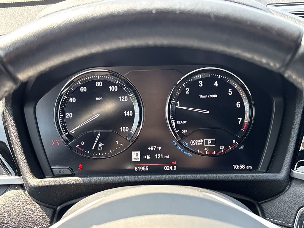 Used 2021 White BMW xDrive28i image 10