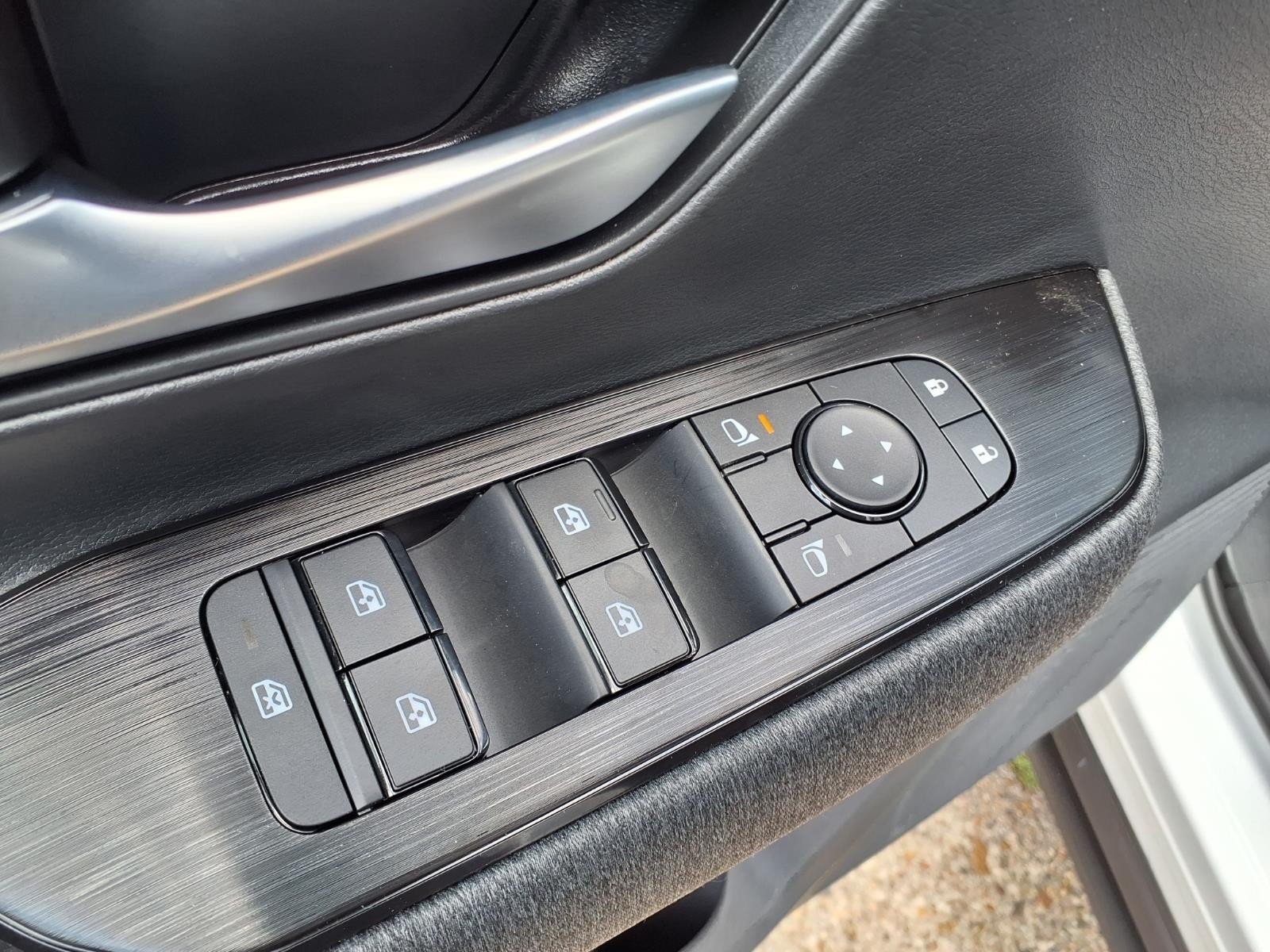 2026 Nissan Kicks SV White at Robbins Nissan