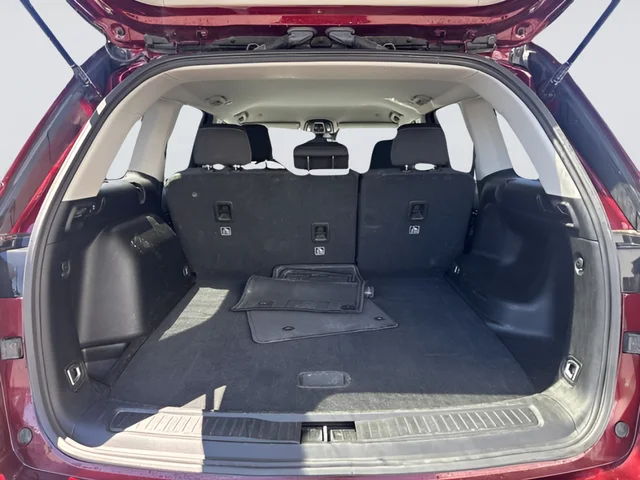 Used 2023 Red Jeep Laredo image 20
