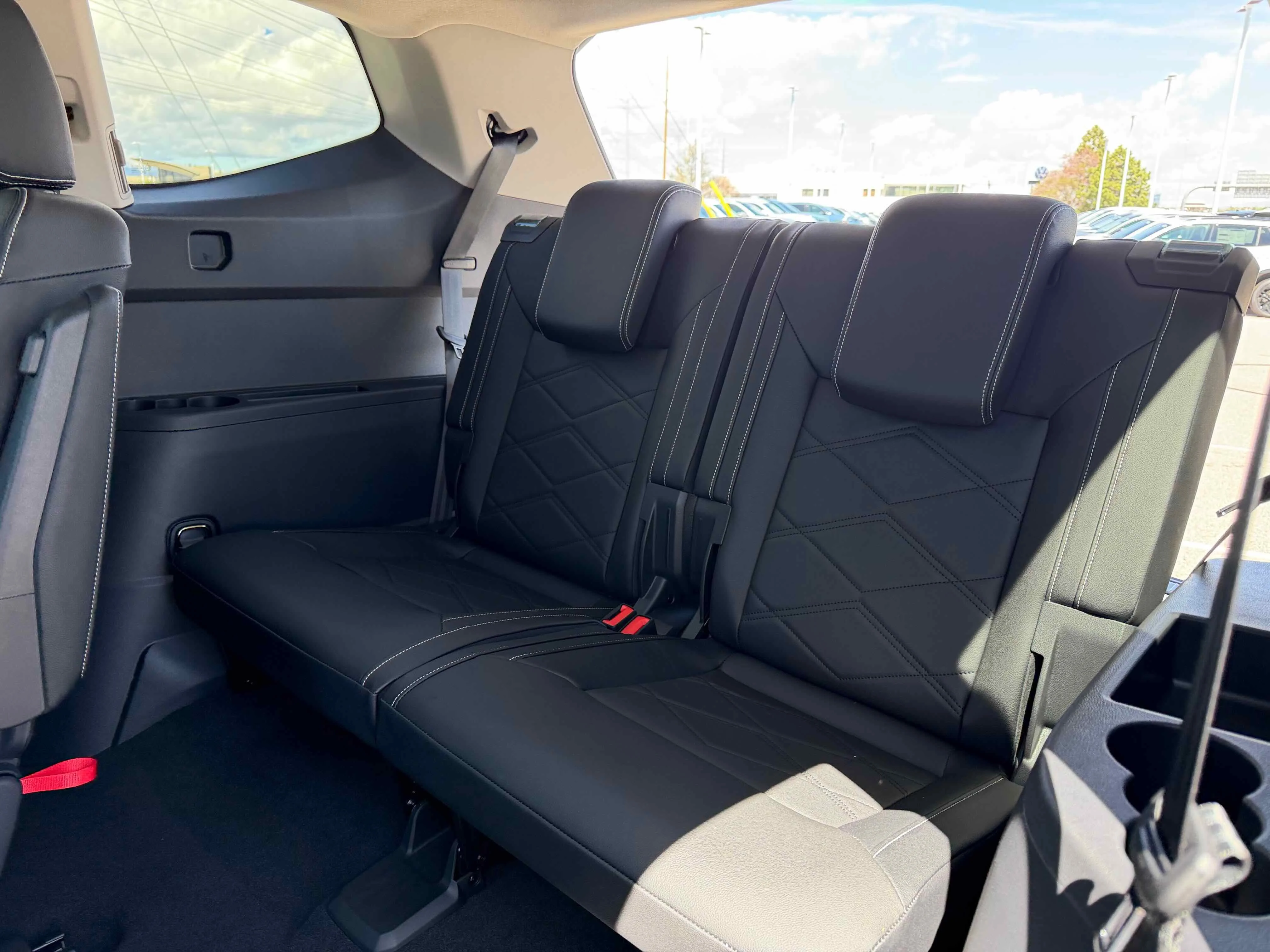 New 2026 Green Volkswagen 2.0T SE w/Technology image 28