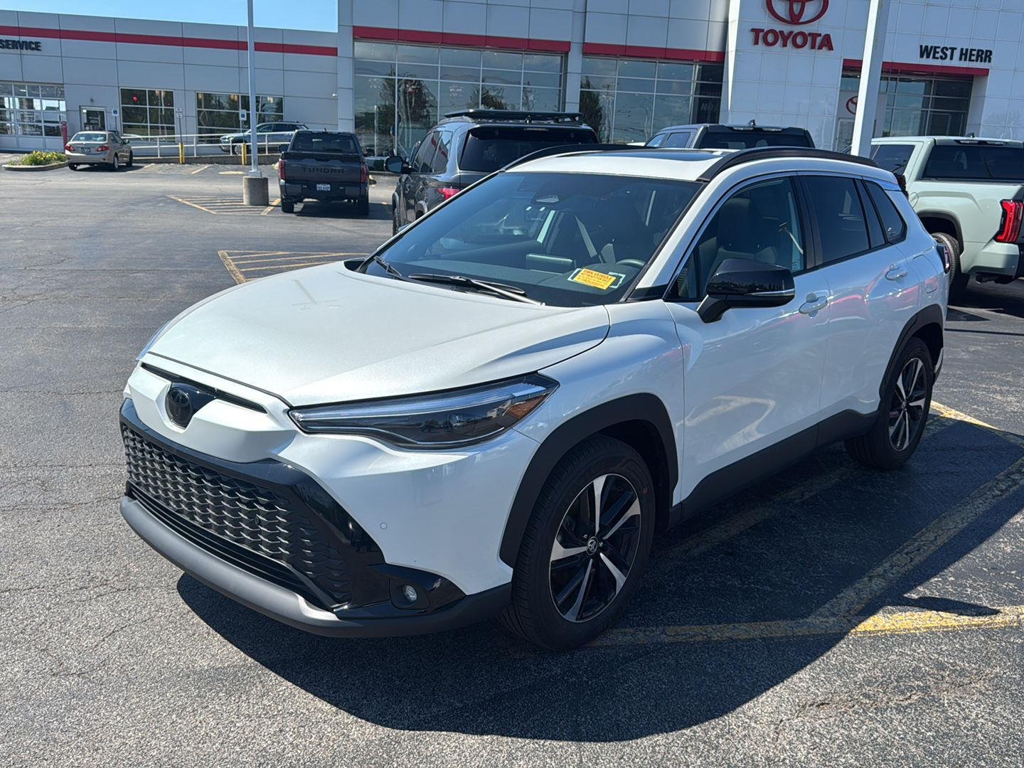 Used 2025 Wind Chill Pearl Toyota XSE image 3