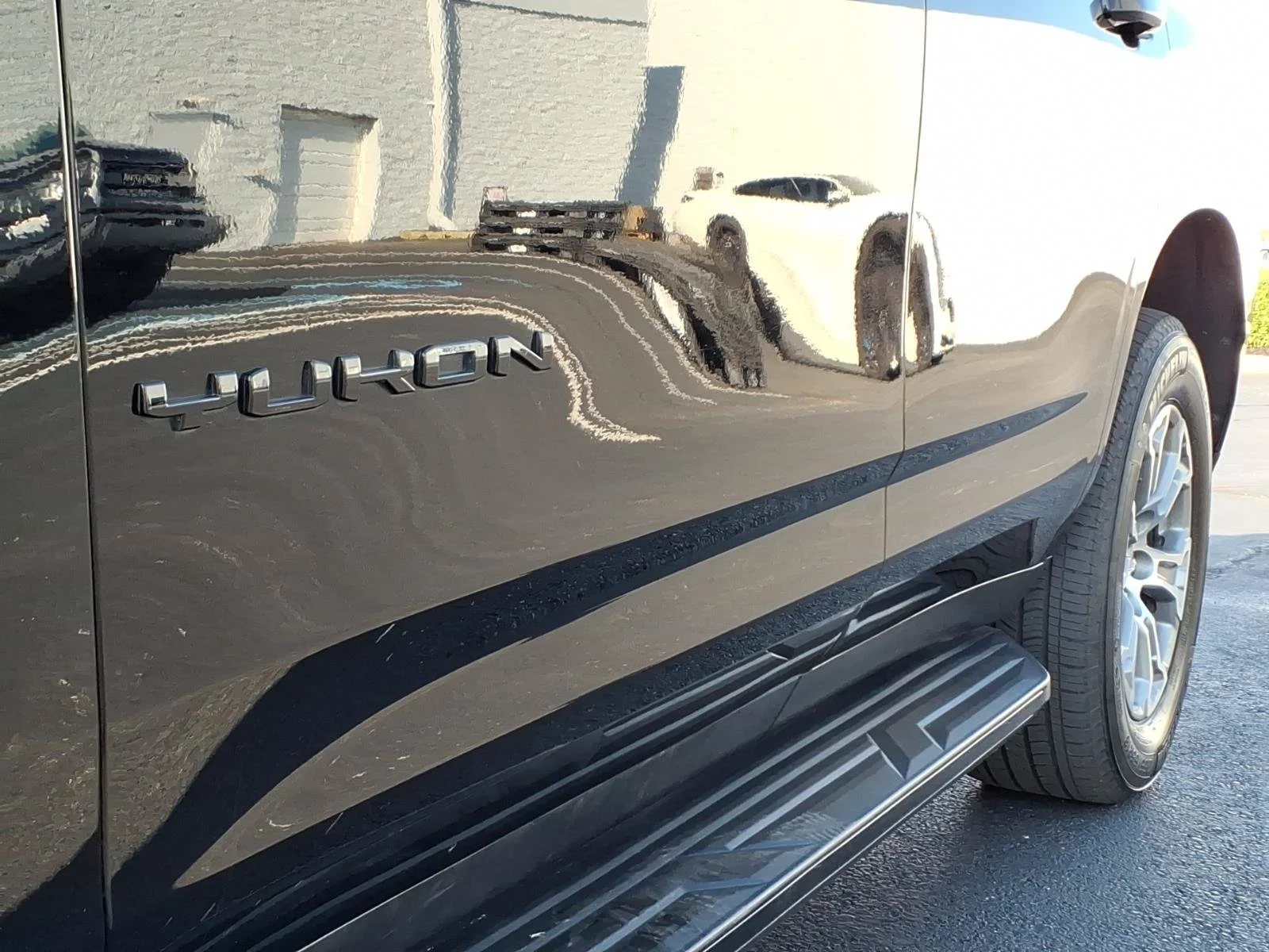 Used 2022 Onyx Black GMC SLE image 34
