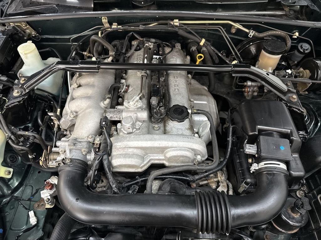 Used 2004 Emerald Mica Mazda Base image 26