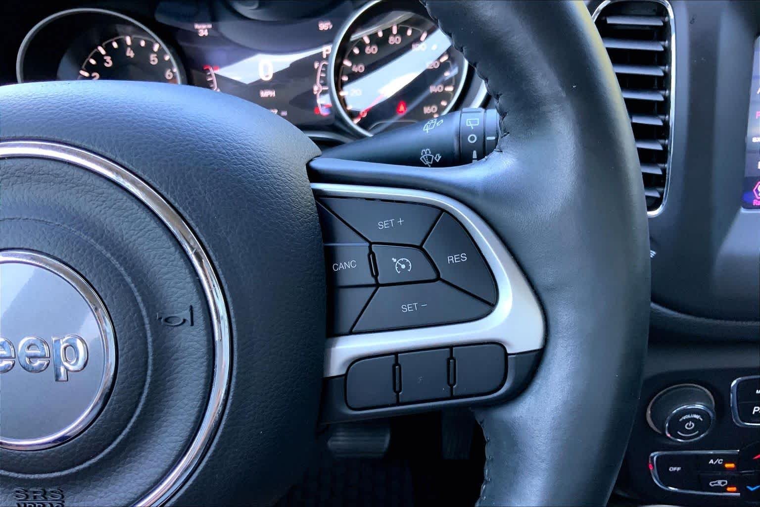 Used 2019 Redline Pearlcoat Jeep Sport image 25