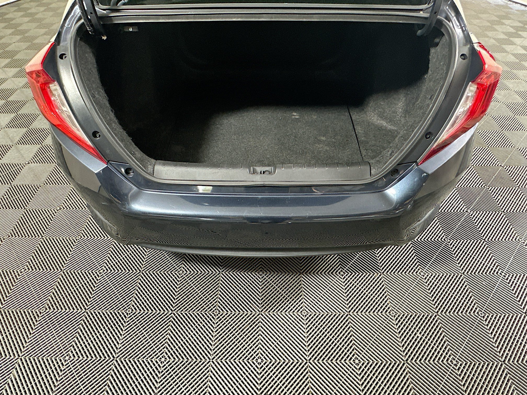 Used 2018 Gray Honda LX image 30