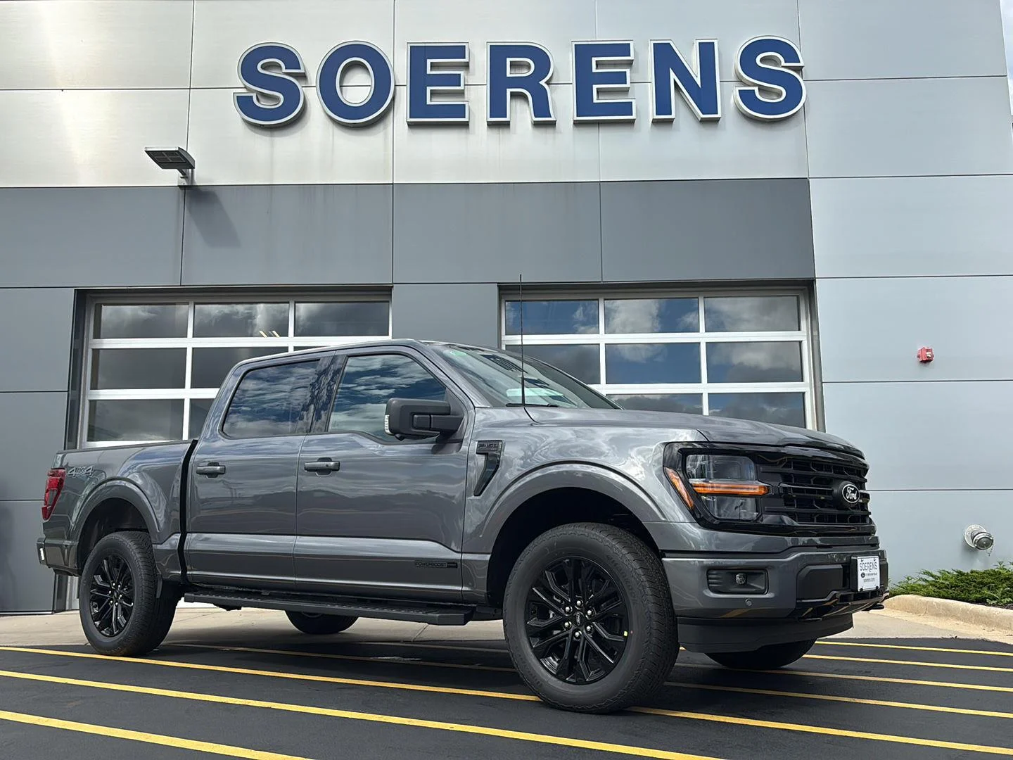 New 2026 Carbonized Gray Metallic Ford XLT image 1